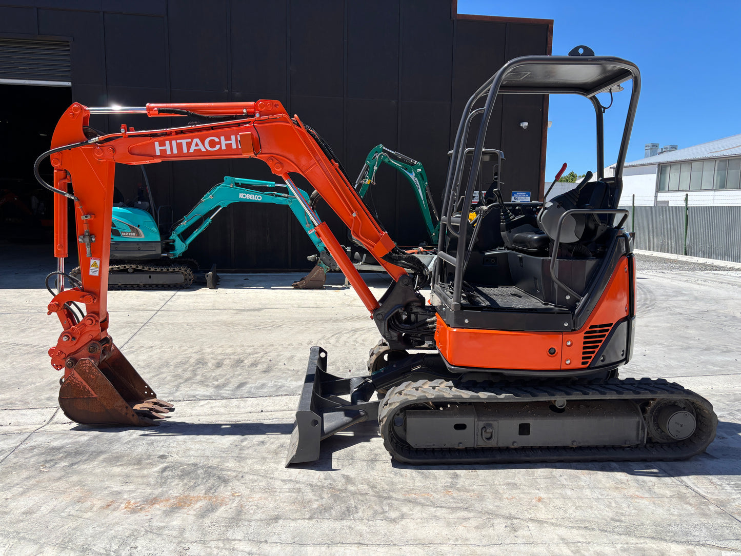 Hitachi ZX30 / Airman AX30U-4 3 Ton Excavator, 2007 Model