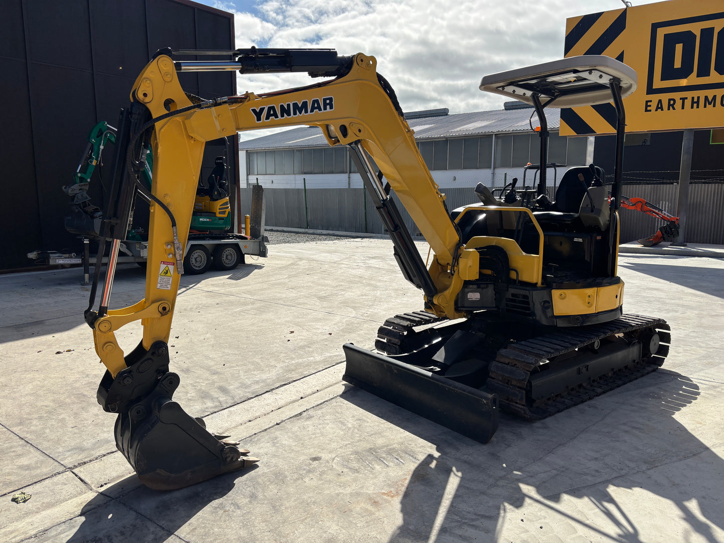 Yanmar VIO30-6 Excavator, 3 ton, low hours