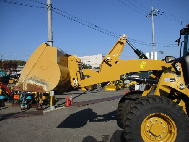 CATERPILLAR 910 LOADER 354HRS