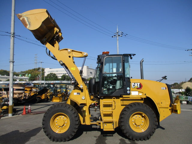 CATERPILLAR 910 LOADER 354HRS