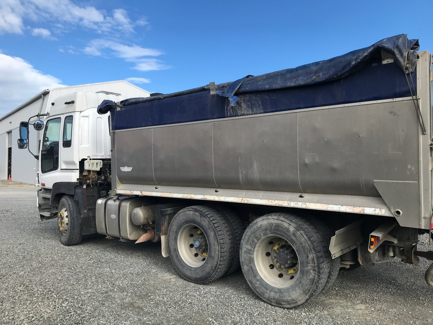 2007 Isuzu EXY530 Gigamax 6x4 Truck/Tipper Trailer