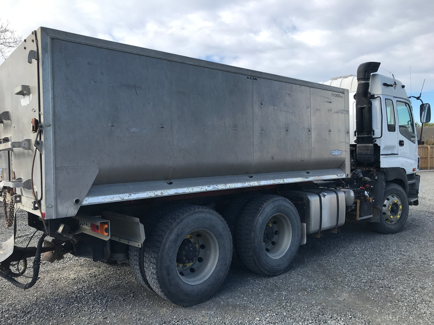 2007 Isuzu EXY530 Gigamax 6x4 Truck/Tipper Trailer