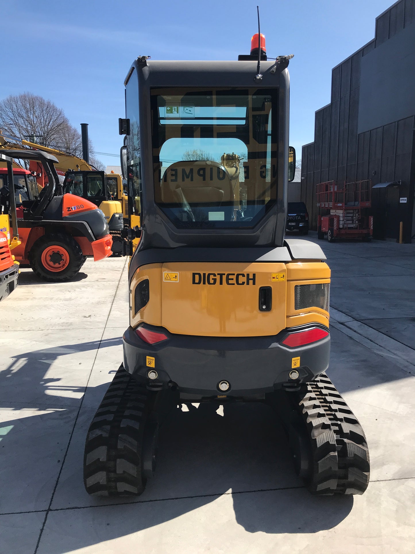 Digtech XCMG 2.7 ton Digger