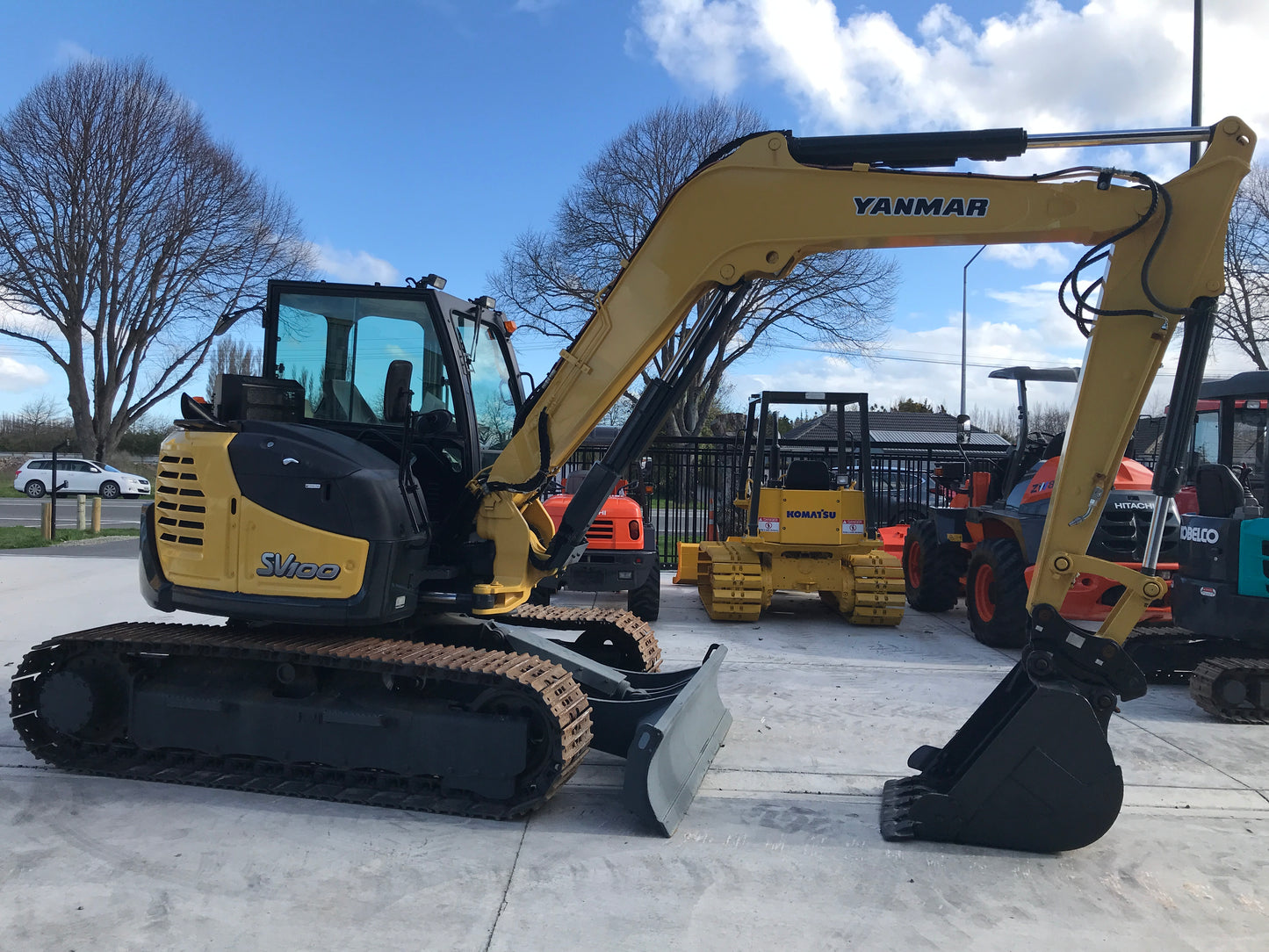 Yanmar SV100 2012, 10t Digger W/Blade