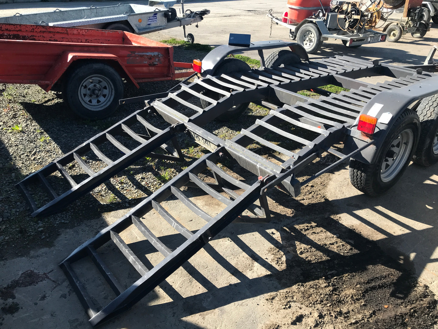 2007 Steel Tandem Digger Trailer