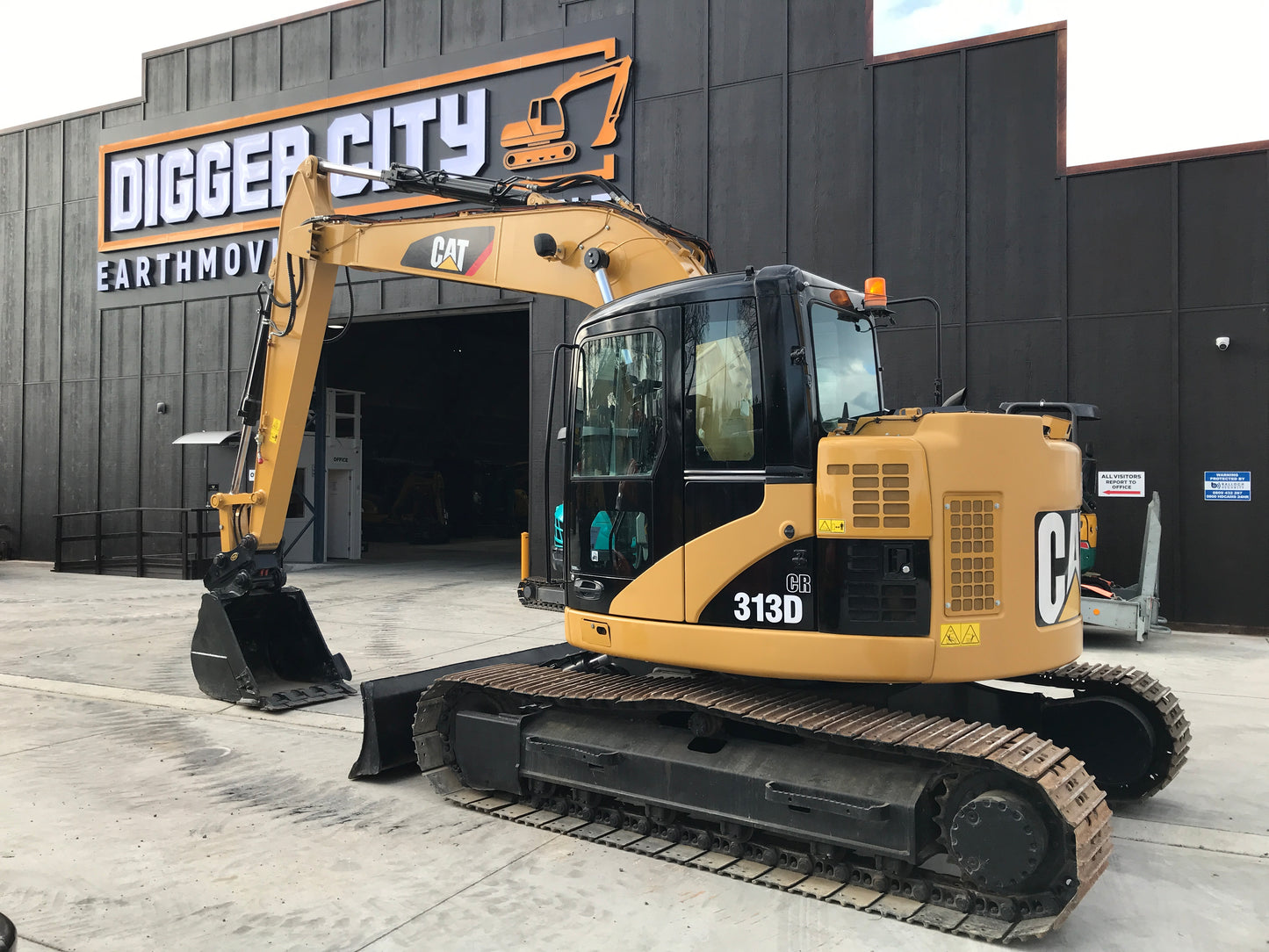 Cat 313D CR Digger 14 ton W/Blade