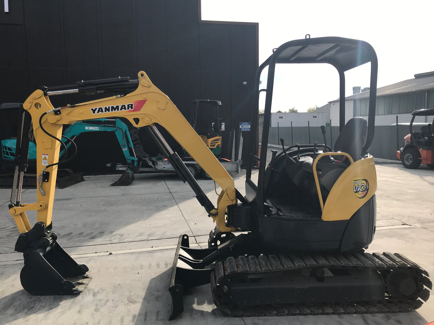 YANMAR VIO27-3 2.7 TON EXCAVATOR, LOW HOURS