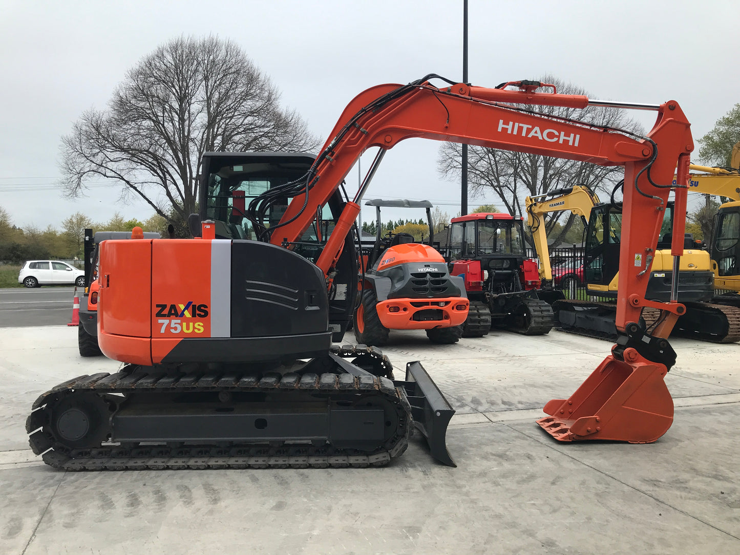 HITACHI ZX75US-3 , 2011 ,7.5 TON EXCAVATOR