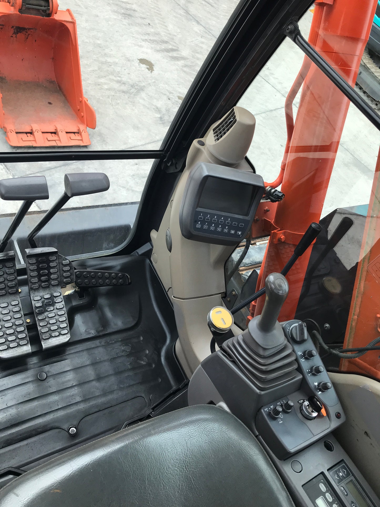 HITACHI ZX75US-3 , 2011 ,7.5 TON EXCAVATOR