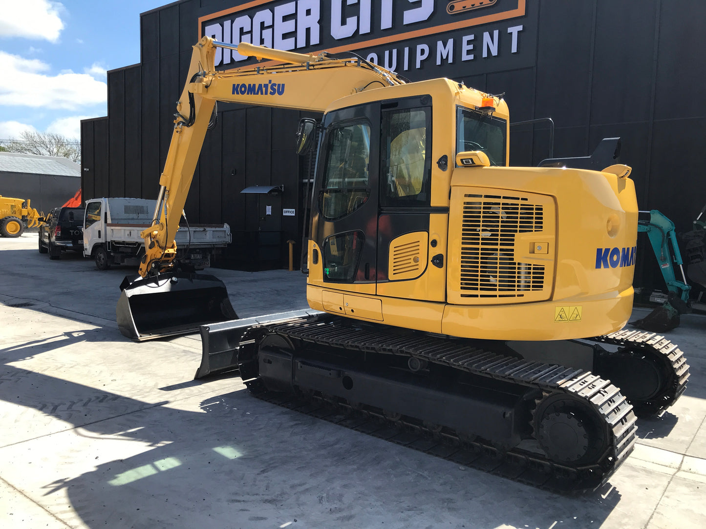 KOMATSU PC138US-11 14 Ton Excavator W/Blade