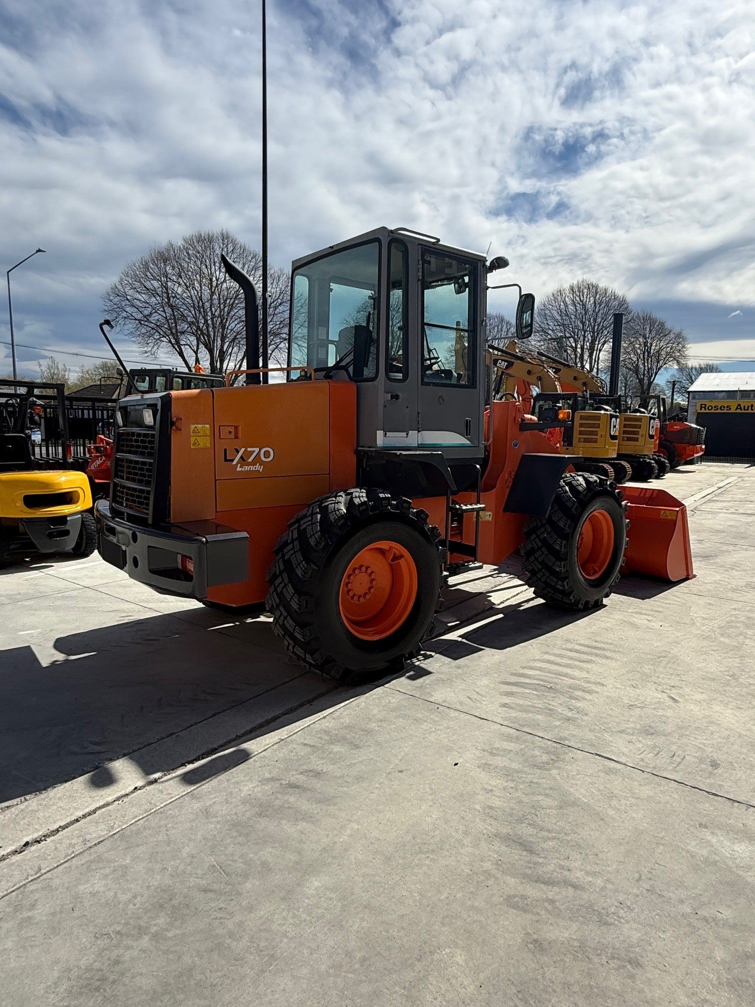 2005 Hitachi LX70-7 Wheel Loader– Digger City