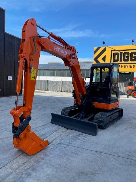 Hitachi ZX60USB-3 Digger 6 Ton