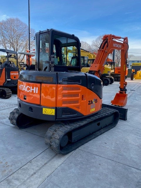 Hitachi ZX60USB-3 Digger 6 Ton