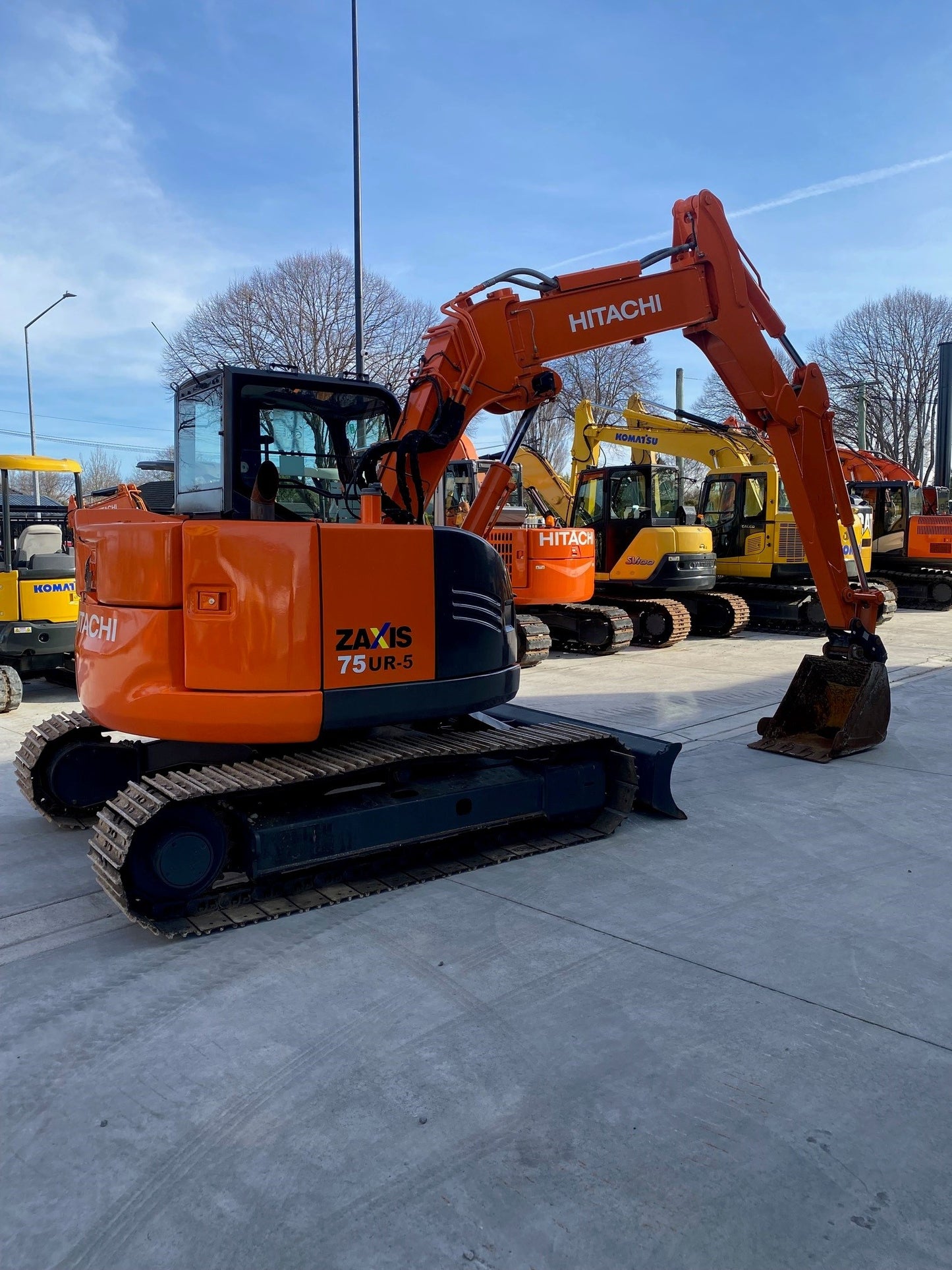 HITACHI ZX75UR-5B 7.5 TON EXCAVATOR