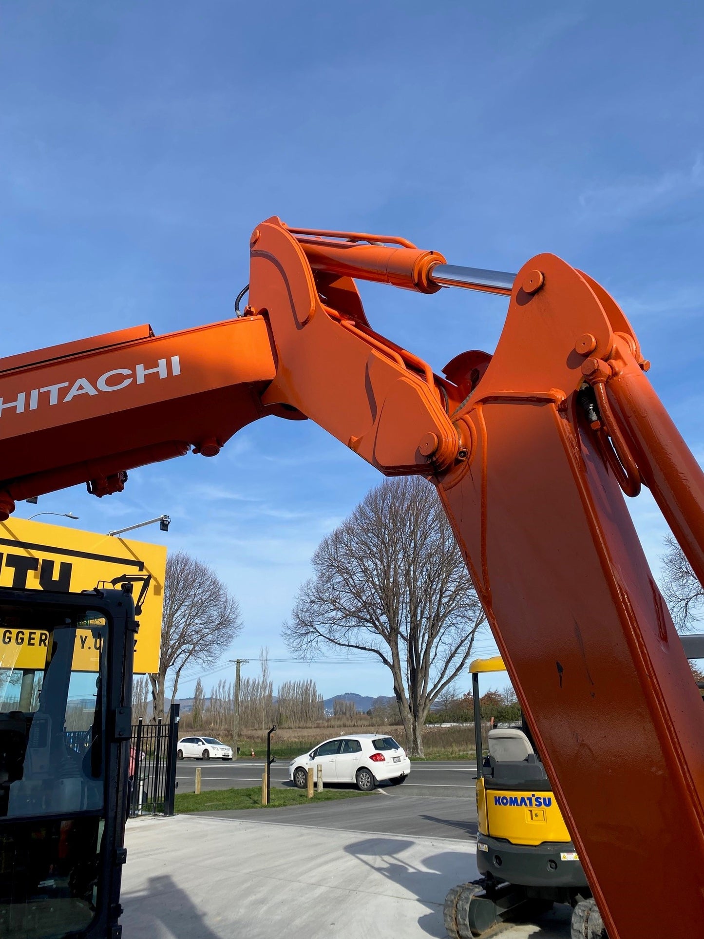 HITACHI ZX75UR-5B 7.5 TON EXCAVATOR