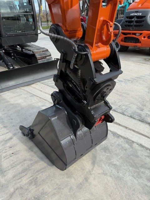 HITACHI ZX75 DIGGER 7.5 Ton LOW HOURS