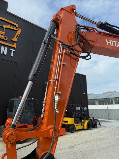 HITACHI ZX75 DIGGER 7.5 Ton LOW HOURS