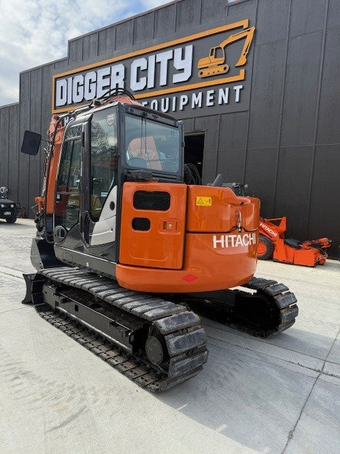 HITACHI ZX75 DIGGER 7.5 Ton LOW HOURS