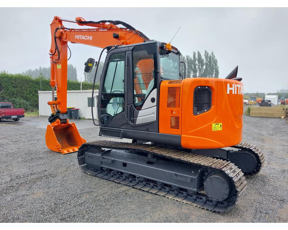 Hitachi ZX135US Digger 13.5 ton Zero Swing