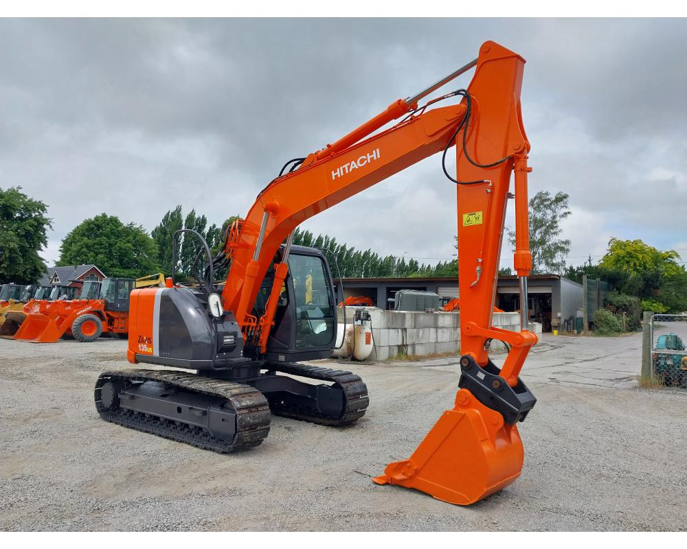 Hitachi ZX135US Digger 13.5 ton Zero Swing