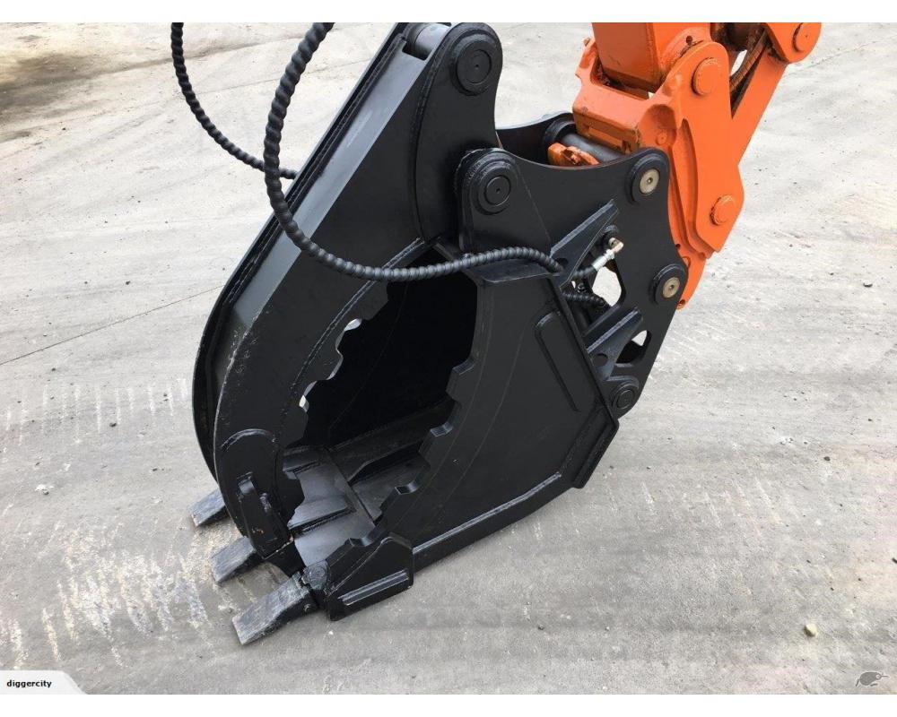 EXCAVATOR GRAB BUCKET 7-8T ZX75