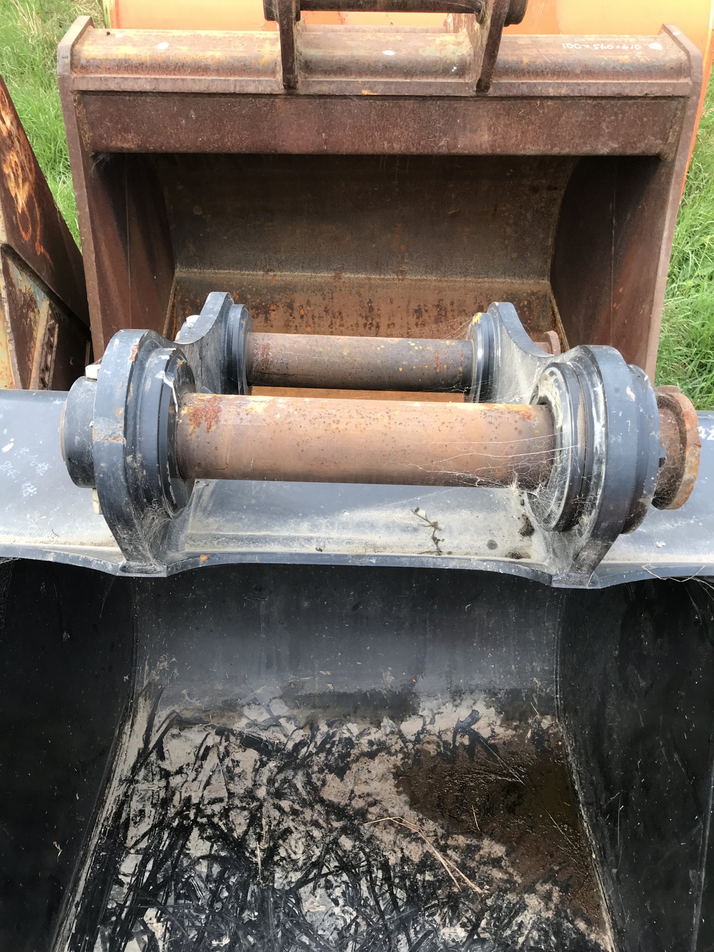 Excavator Rock Bucket - 100mm Pins