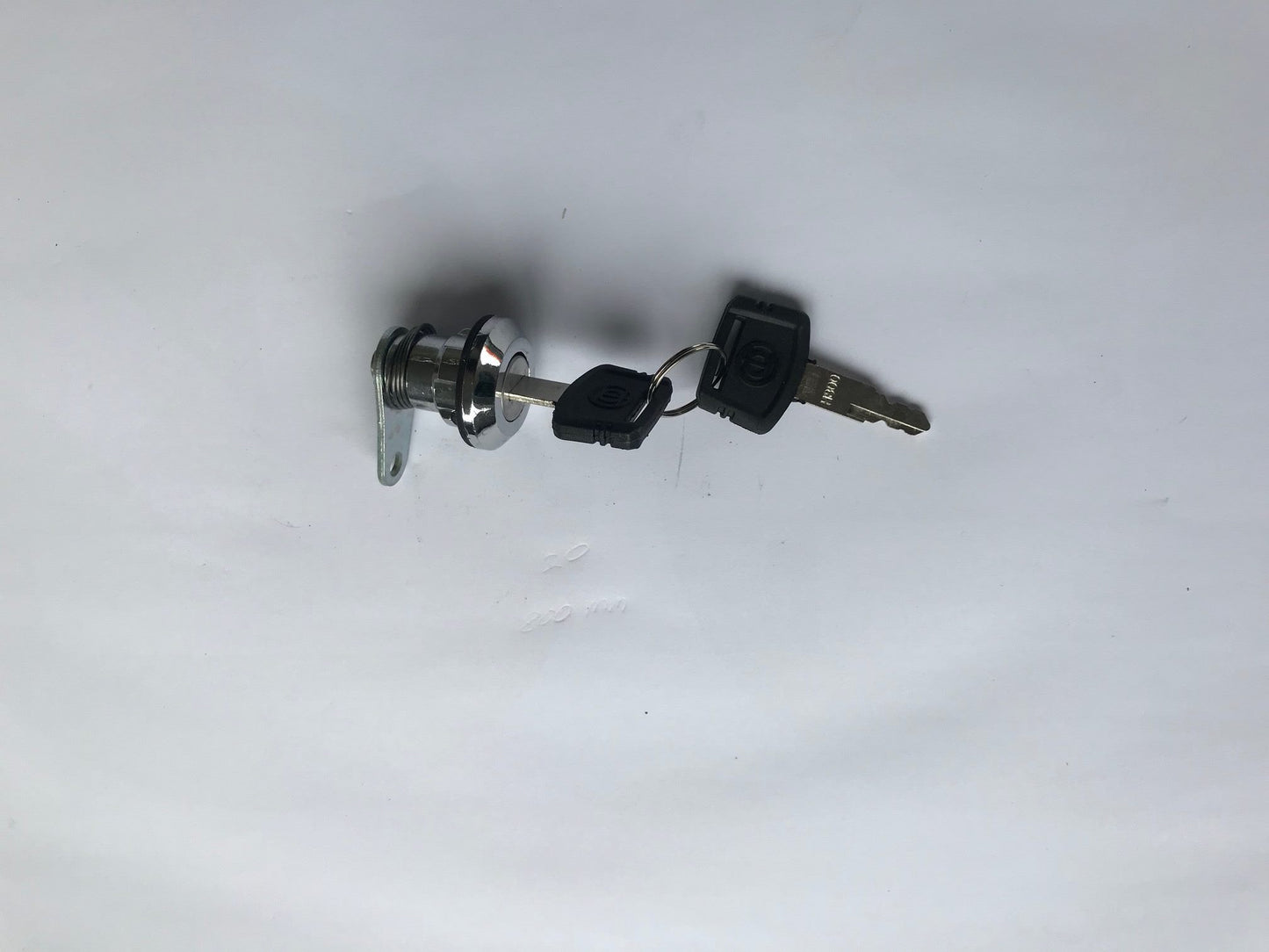 zx120-200-3_door_lock_barrel_with_keys_S2R02F62MJY1.jpg