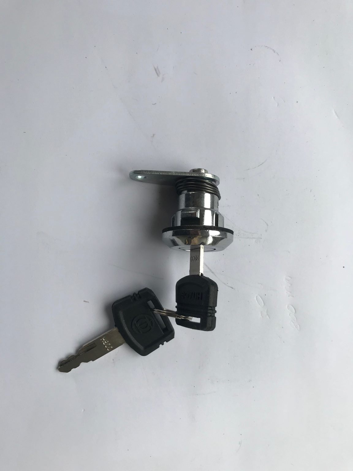 zx200-1_door_barrel_and_keys_S2R02CWO2VAL.jpg